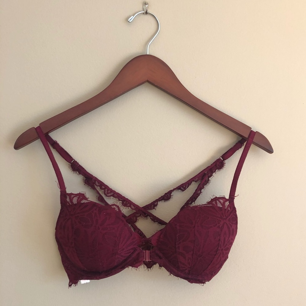 PINK Date Racerback maroon lace Bra